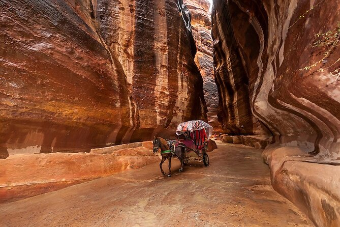 1 Day Tour to Petra From Eilat - Walking through the Siq into Petra