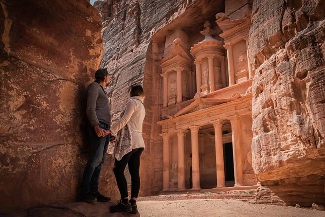 3 Days Petra and Wadi Rum Private Guided Tour - Crossing from Jerusalem through the King Hussein Bridge