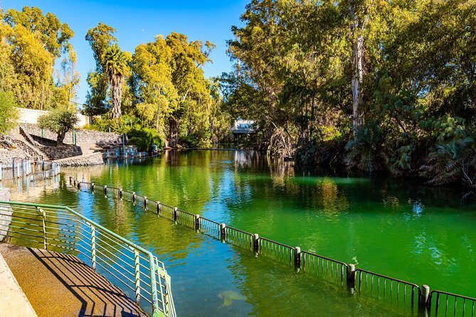 Bethlehem, Jericho & Jordan River Tour from Tel Aviv - What the guide and group setup mean