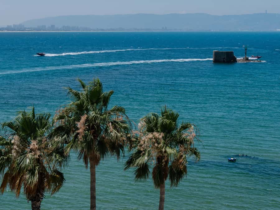 Caesarea, Haifa & Akko Day Trip from Jerusalem - How the guide shapes the day