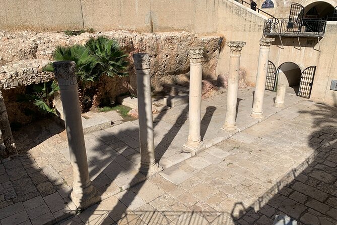 Classic Jerusalem Old City Tour - Dguide Self Guiding App - The Western Wall and the edge of the Temple Mount