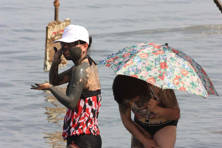 Dead Sea Full-Day Trip from Tel Aviv - Reaching the Dead Sea shore