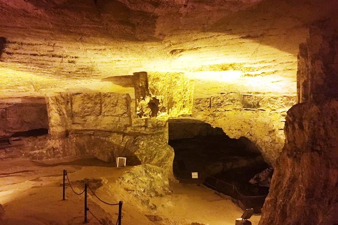 Discover the Secrets of the Underground Jerusalem with a private tour - Reading the Southern Wall Archaeological Park