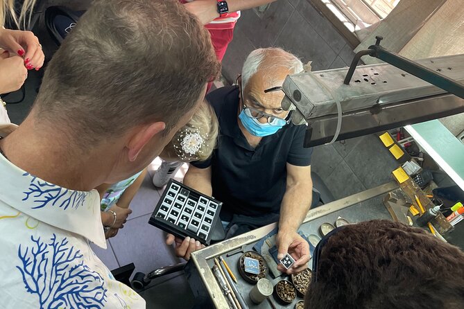 Exclusive Private Tour in The Israel Diamond Exchange - The technology area and the business behind a diamond