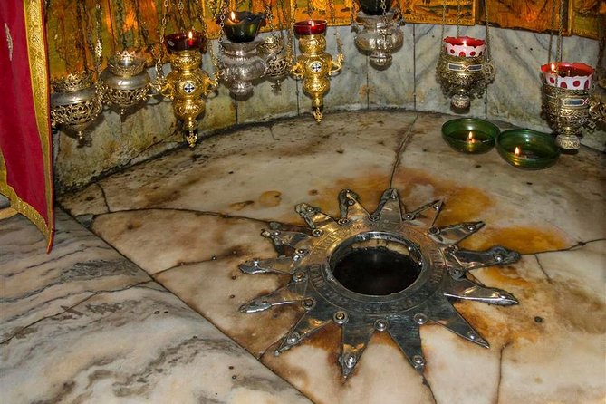 Full-Day Trip of Jerusalem and Bethlehem - Guides, group size, and the pace of the day