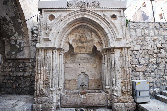 Holy Jerusalem Private Tour - Entering the Church of the Holy Sepulchre