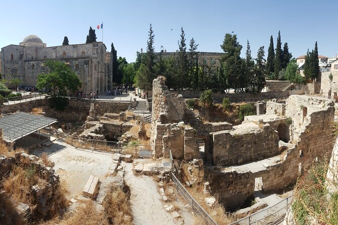 In The Footsteps of Jesus Day Tour - Dguide Self Guiding App - Damascus Gate and the final walk to the Garden Tomb
