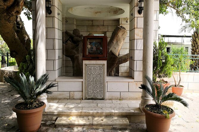 Jericho, the Jordan river & the Dead Sea from Jerusalem - Jericho and the city behind the stories
