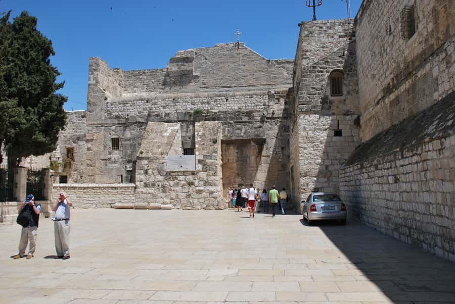 Jerusalem and Bethlehem Full-Day Tour from Jerusalem - Guides, languages, and the pace of the day