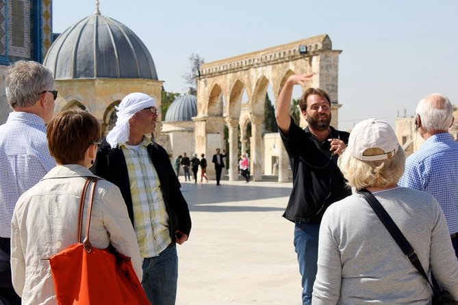 Jerusalem: Dual Narrative Tour - Jaffa Gate: start with the city’s basic geography