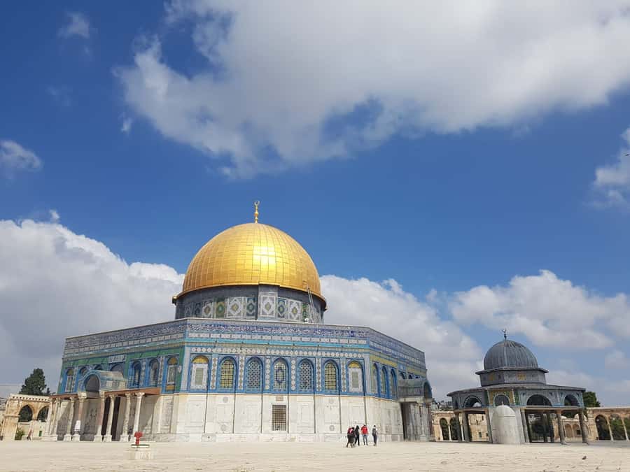 Jerusalem: Old City Walking Tour with Private Option - The Jewish Quarter, Cardo, and synagogues