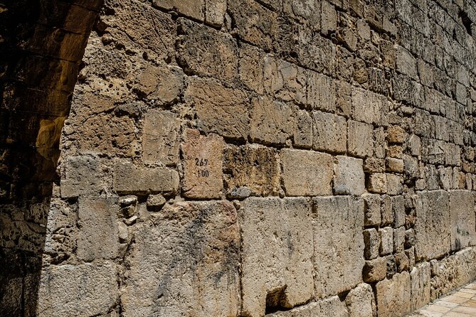 Morning Private Tour to Discover Jerusalem - The Church of the Holy Sepulchre deserves patience
