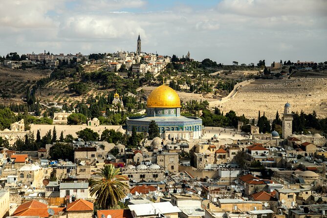 Palestine Revealed: 2-Day Private Tour from Jerusalem - A Hebron glass workshop and the human scale of the visit