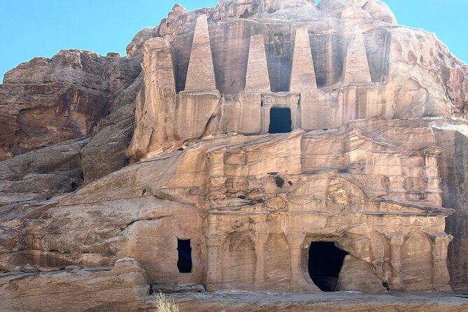 Petra 1-Day Tour from Eilat + FREE Traditional Lunch - The late Jordanian lunch