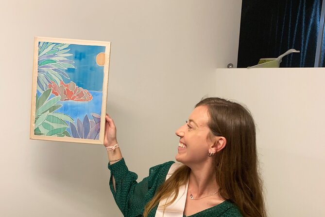 Private Silk Wall Hanging Painting Workshop in Jerusalem - Why the Gutta Technique Makes This Beginner-Friendly