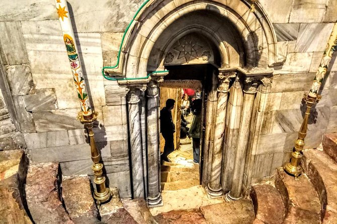 Private Tour Bethlehem and the Dead Sea - The descent through the Judean Desert