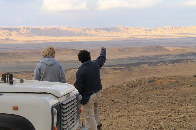 Sunset time Ramon Crater Jeep tour, bonfire and stargazing - Sunset from Mount Gewanim