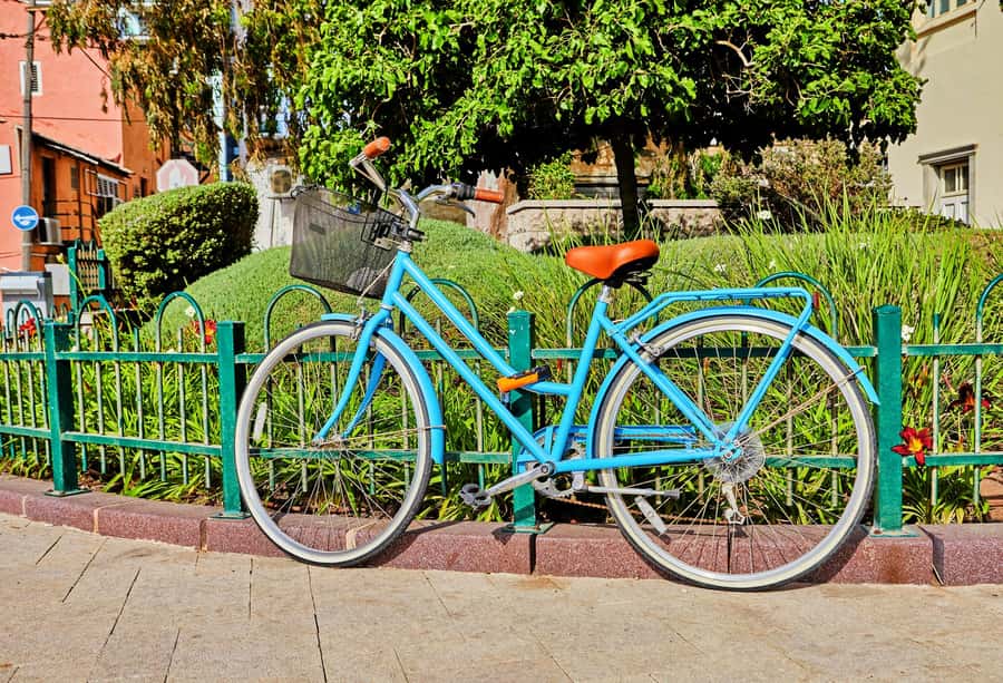 Tel Aviv: Florentin Saturday Walking Tour - HaMesila Park’s graffiti-lined path