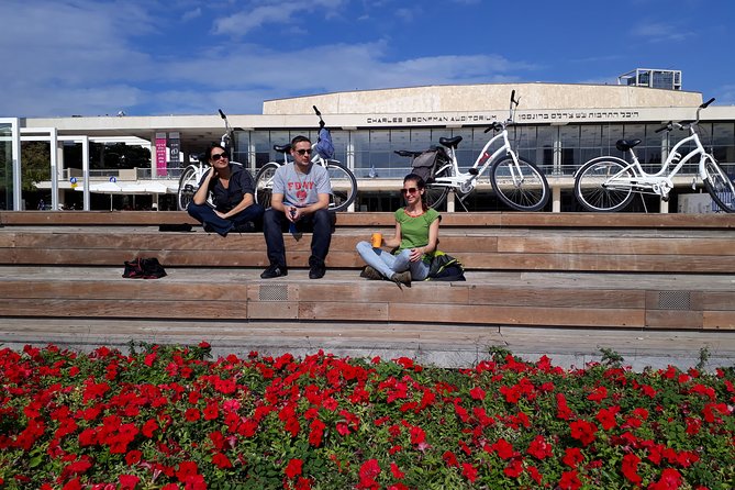 Tel Aviv Highlights Bike Tour - Hayarkon Park and the ride to the port