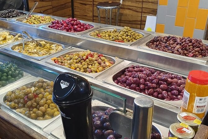 Tel Aviv Highlights Bike Tour - Getting started at HaTaarucha Street