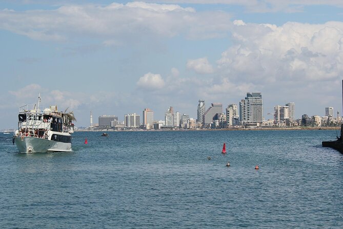 Tel Aviv; Jaffa Old City, Port & Shuk Hapishpishim Walking Tour - Shuk Hapishpishim and the pleasure of browsing