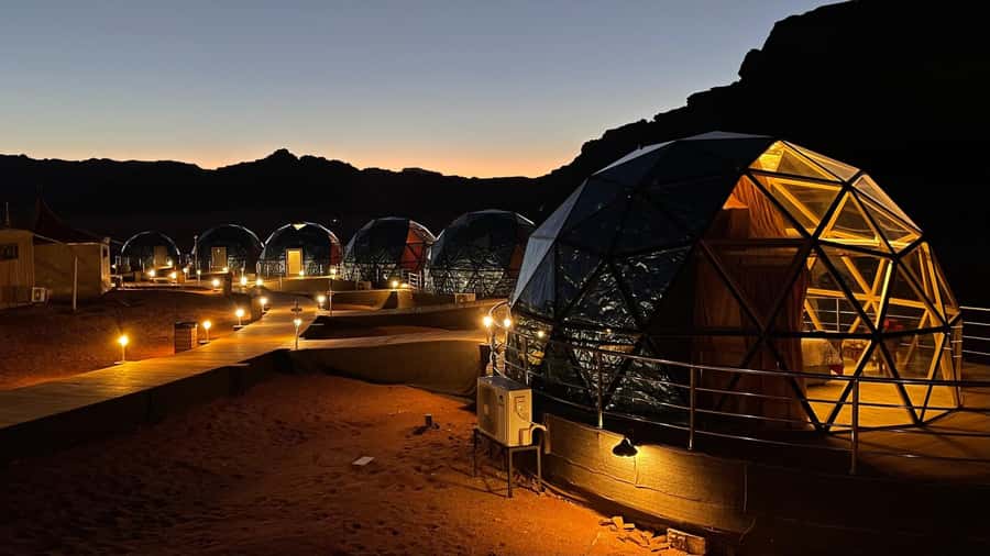 Tel Aviv: Petra & Wadi Rum 2-Day Glamping Trip with Flights - Flying from Tel Aviv to Jordan by way of Ramon Airport