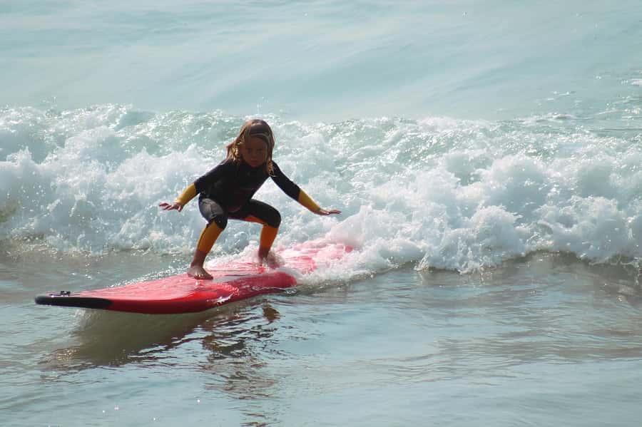 Tel Aviv: Professional Surfing Lessons at Beach Club TLV - Who will get the most from this lesson