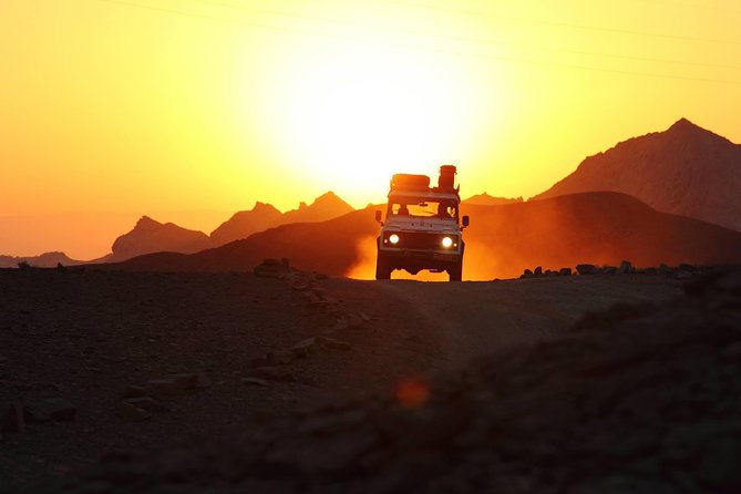Two hour guided jeep tour in to and around the Ramon crater - Dry riverbeds and the science of the rock